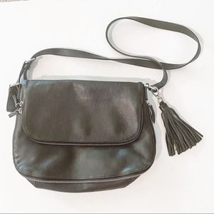 Kara Leather Expandable Crossbody Black